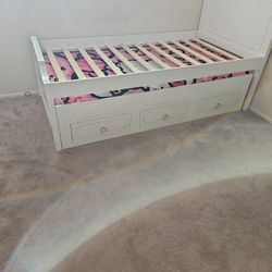 Trundle Bed 