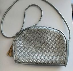 Jennifer Moore Faux Leather Woven Basketweave Honeycomb Crossbody Bag Silver
