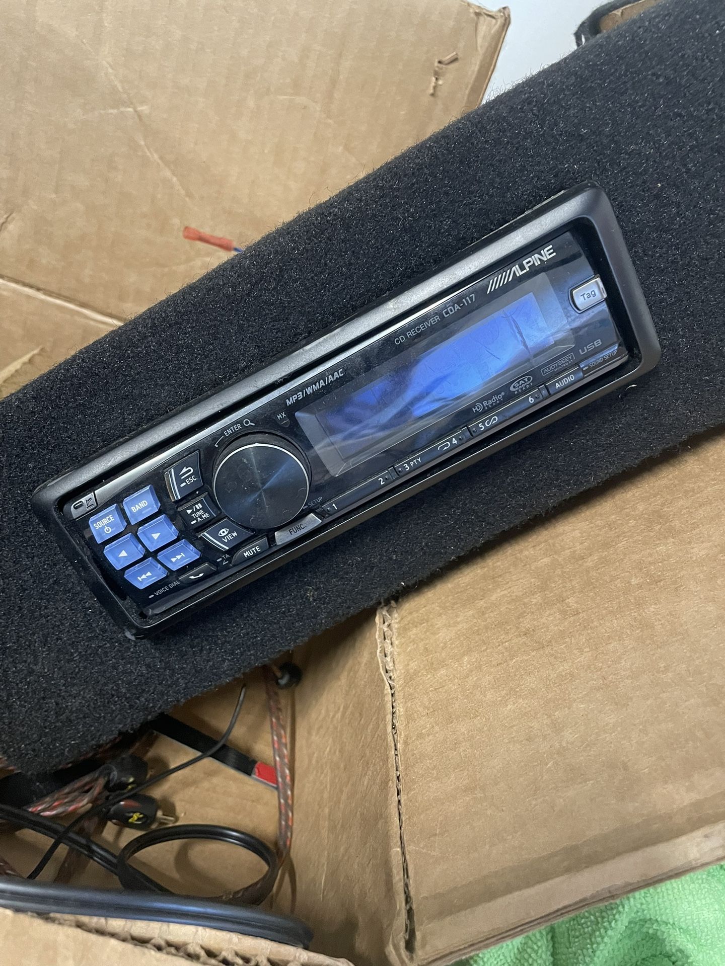 Alpine CDA-117 Car Radio