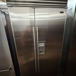 42” Sub Zero Built In Stainless Steel Refrigerator 