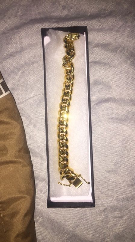 Cuban link bracelet