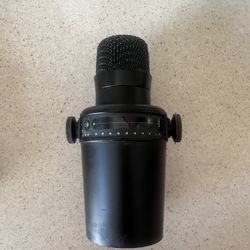 Shure MV7