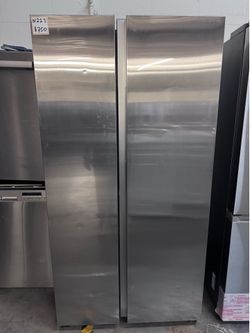 Samsung Side-by-Side Fridge RS28A500ASR - New Open Box $700