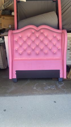 Twin bed