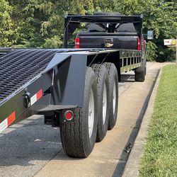 Kaufman Wedge 3-car trailer with tandem dual 10K axles. 
