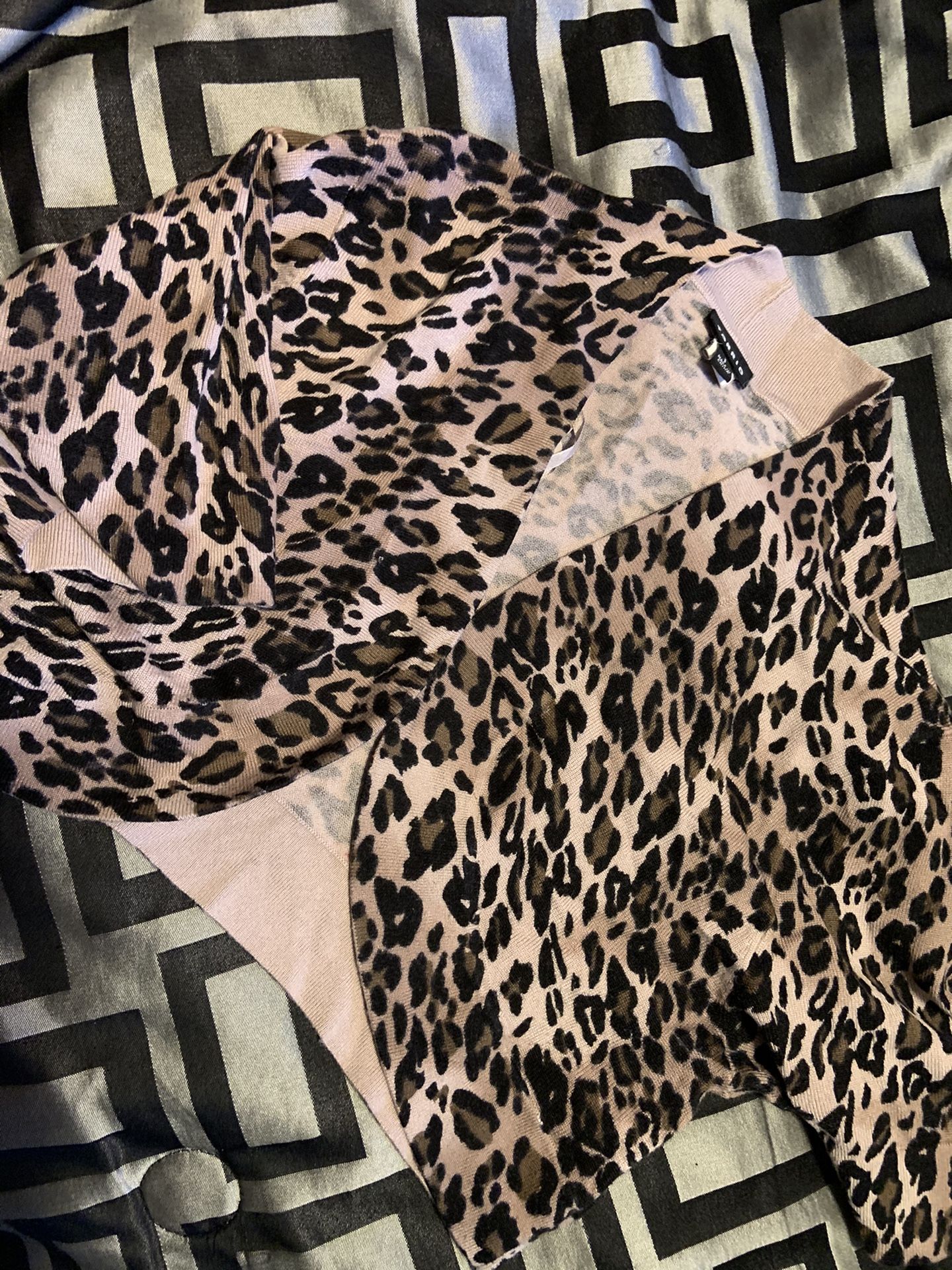 XL cheetah tops