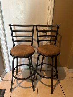 Set of 2 Swivel Bar Stools