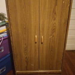 wardrobe 