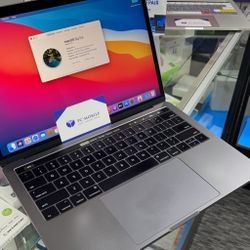 MacBook Pro 13 inch 2017 Touch Bar / i7 / 16gb / 500SSD
