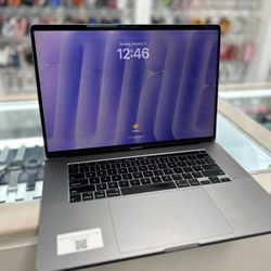 MacBook Pro 2019 512gb 16GB Ram I7 