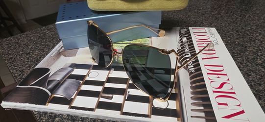 Gucci Oversides Sunglasses Green Tint