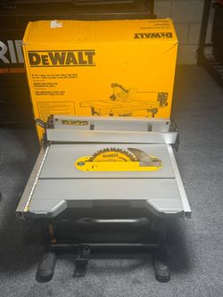 DEWALT 8-1/4 in. Compact Jobsite Table Saw with Box