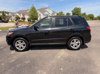 2012 Hyundai Santa Fe runs excellent