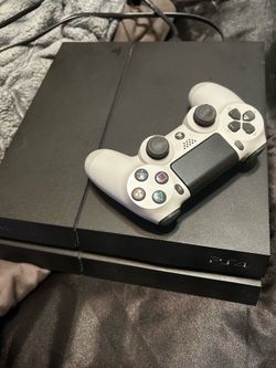 Play Station 4
