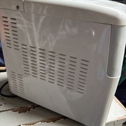 Bread Maker - Zojirushi Brand