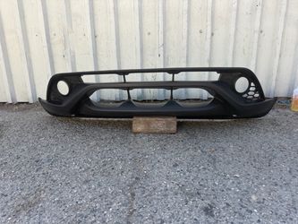 NISSAN JUKE ( 2015 2016 2017 ) front bumper cover lower grille valance original used OEM
