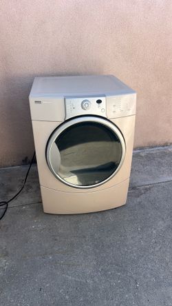 Selling Dryer Kenmore
