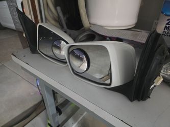 Honda Odyssey headlight and mirrors