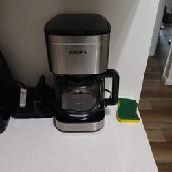 KRUPS COFFEE MAKER, BLACK MEDIUM