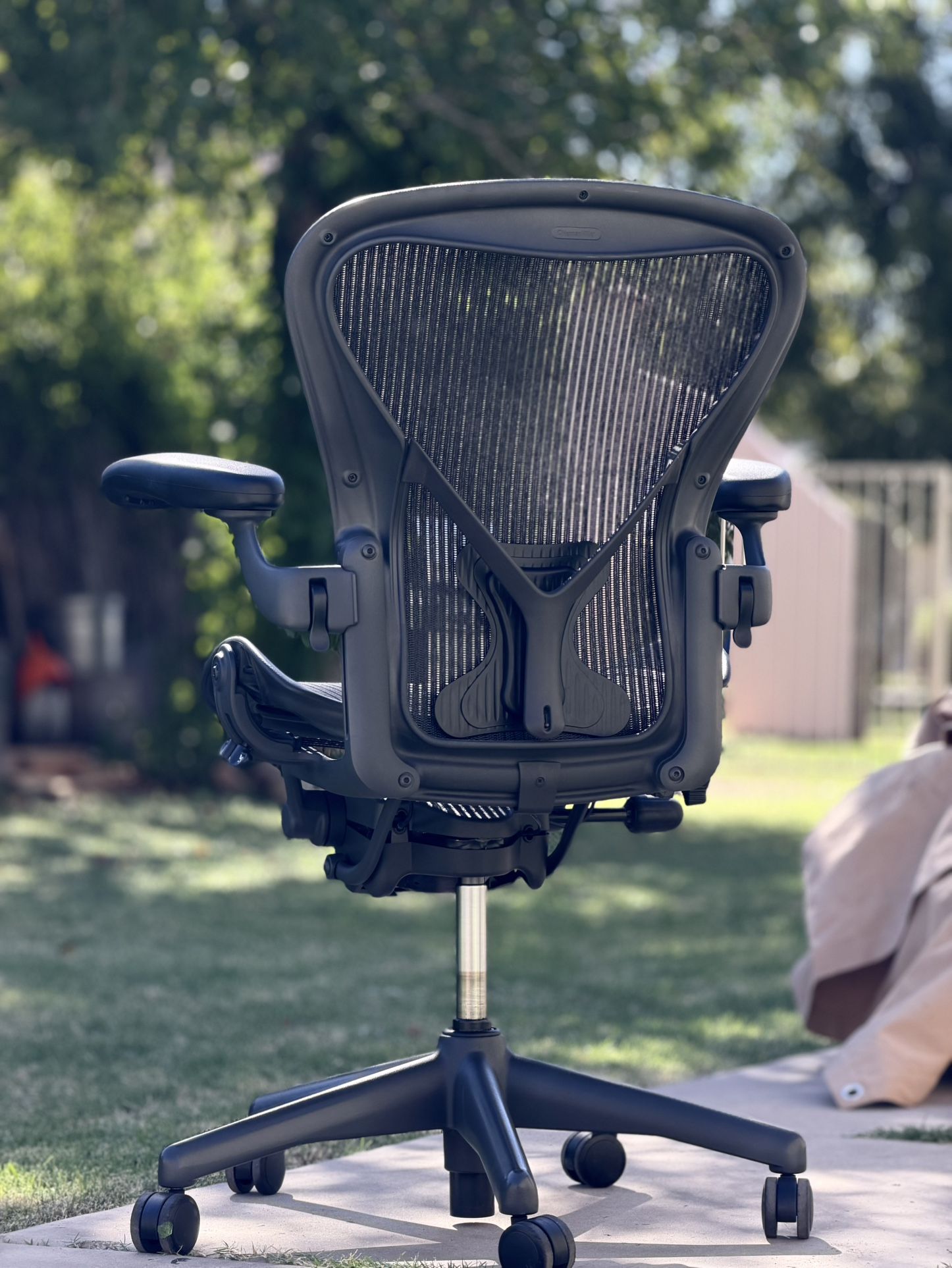 Herman Miller Fully Loaded PostureFit Size B Aeron Office Gaming Desk Chair