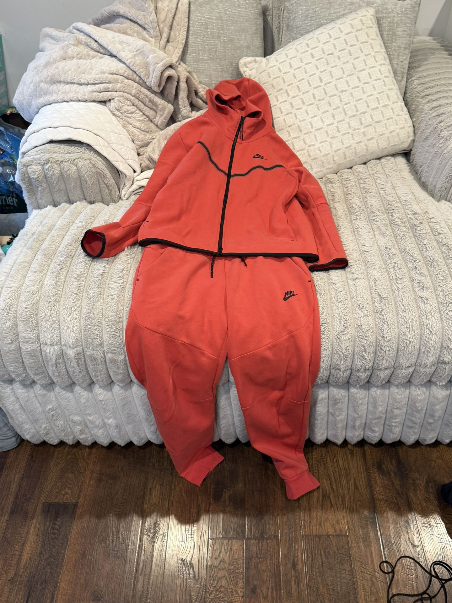 Nike Tech Outfits RED