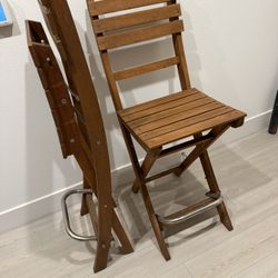 2 Tall Foldable Patio Chairs