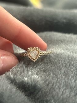 Pandora Elevated Heart Ring in the 14k gold-plated version. SIZE 5 WITH BOX!!!!