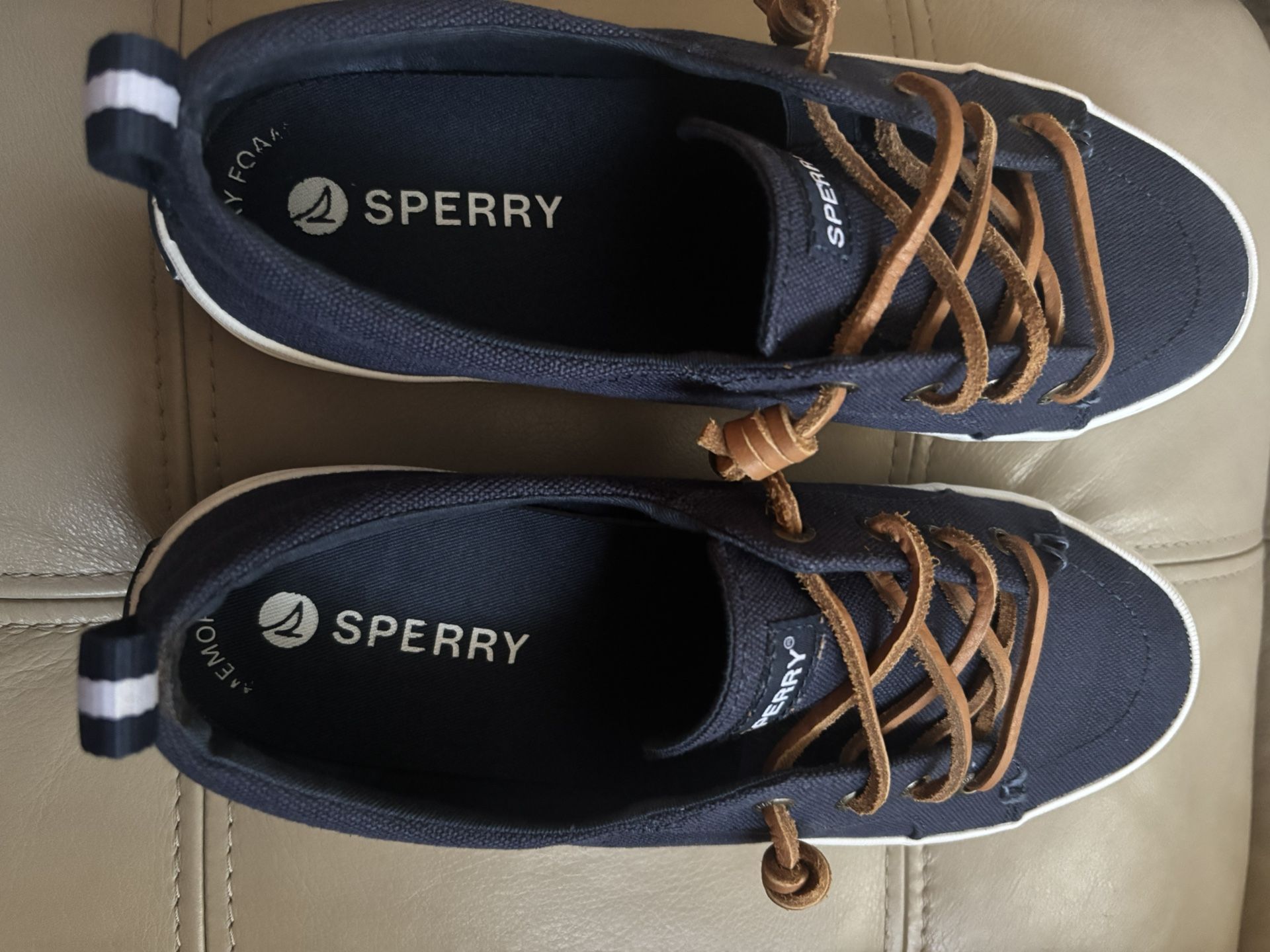 Navy blue Sperry Size 9 Women’s