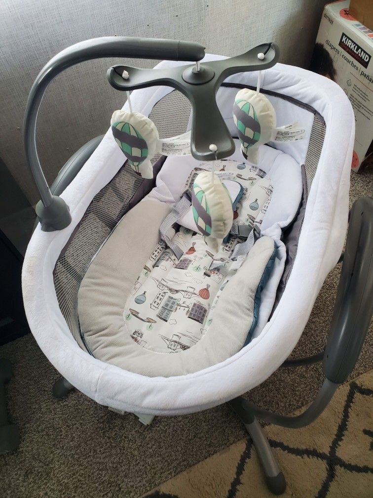 Graco DuoGlider, Swing and Rocker with One-Hand Recline Lever