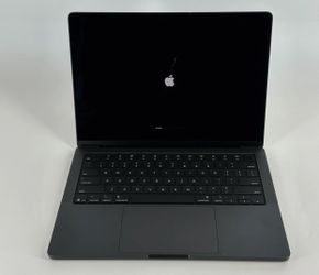 Mac book M5 pro chip 24 Memory 1TB