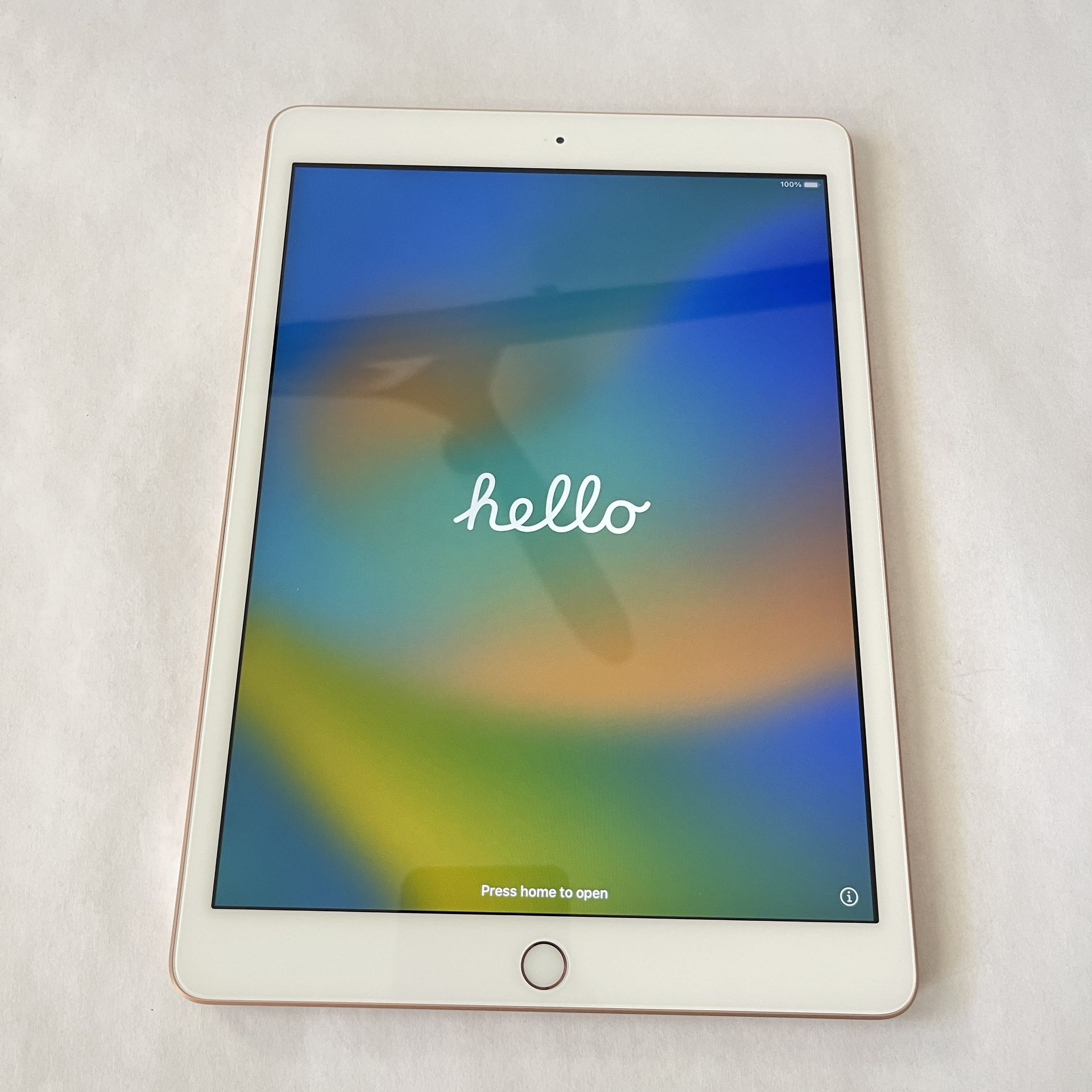 Apple iPad 8th Generation WiFi 32GB GOLD - Model:  MYLC2LL/A