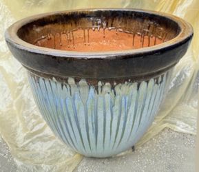 Large Ceramic Plant pot 🪴