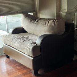 Loveseat 