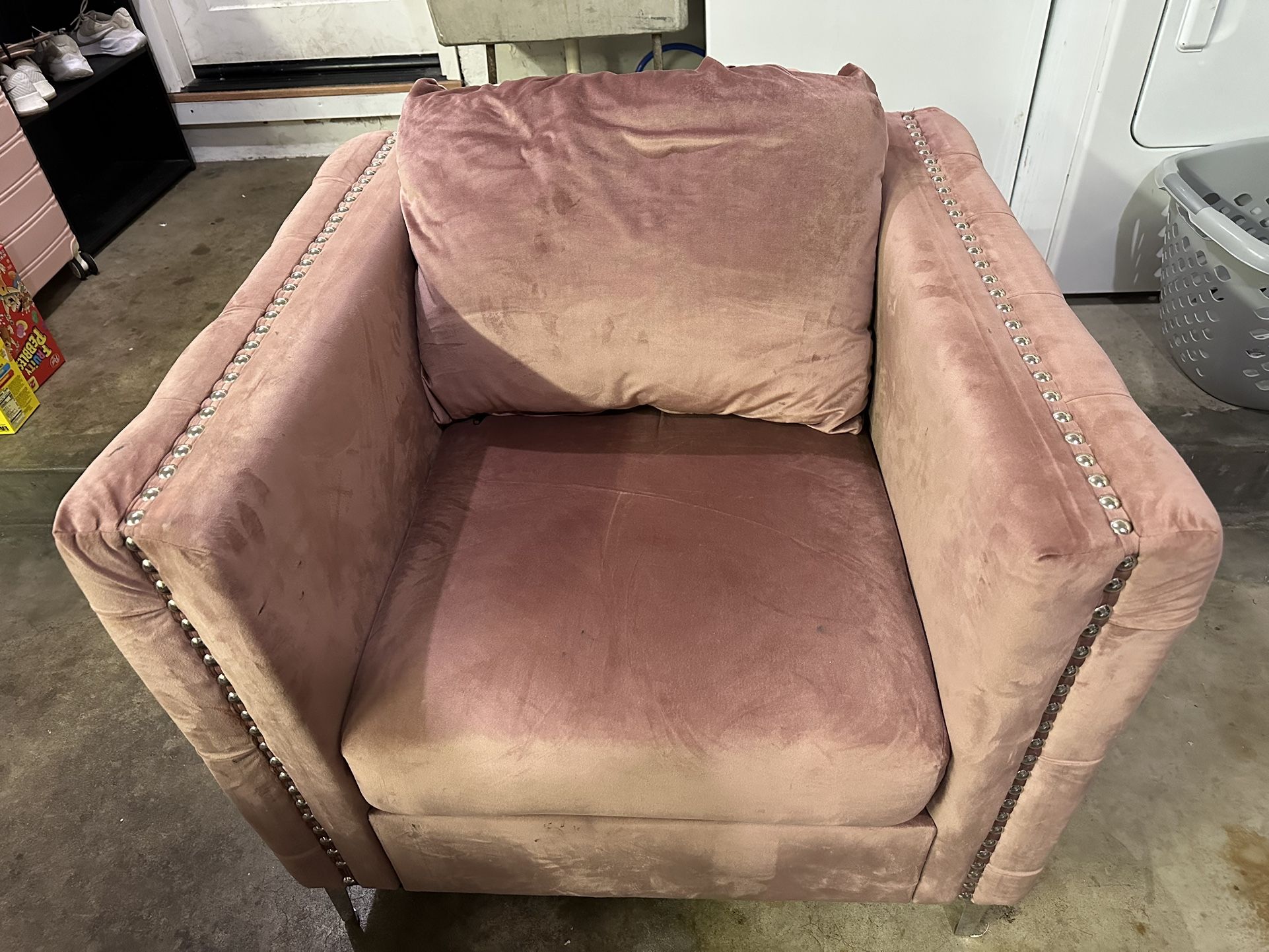 Pink Lizmont Accent Chair