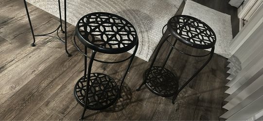 Black Metal Plant Stands – Set of 2