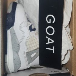 Jordan 4 Retro.