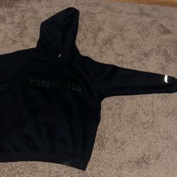 Essentials Hood Black Medium 