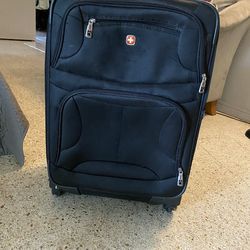 Swissgear rolling luggage/suitcase