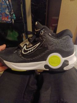 Nike KD Air Zoom Basketball Sneaker
