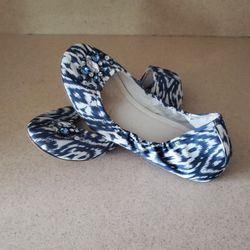 Vera Wang. Ballet. Flats. 6.5