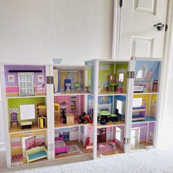Dollhouse (foldable) With Accessories 