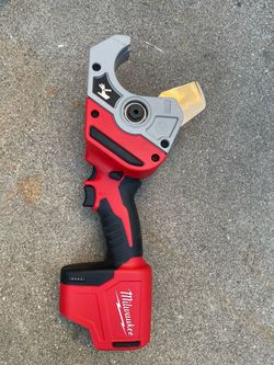 Milwaukee M12 12V Lithium-Ion Cordless PVC Pipe Shear (Tool-Only)