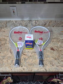 Tennis Rackets 2 Balls