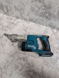 Makita 18V LXT 18-Gauge Straight Shear