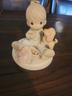 PRECIOUS MOMENTS  FIGURINE 