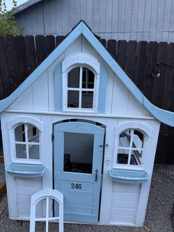 Outdoor Wooden Kids Playhouse