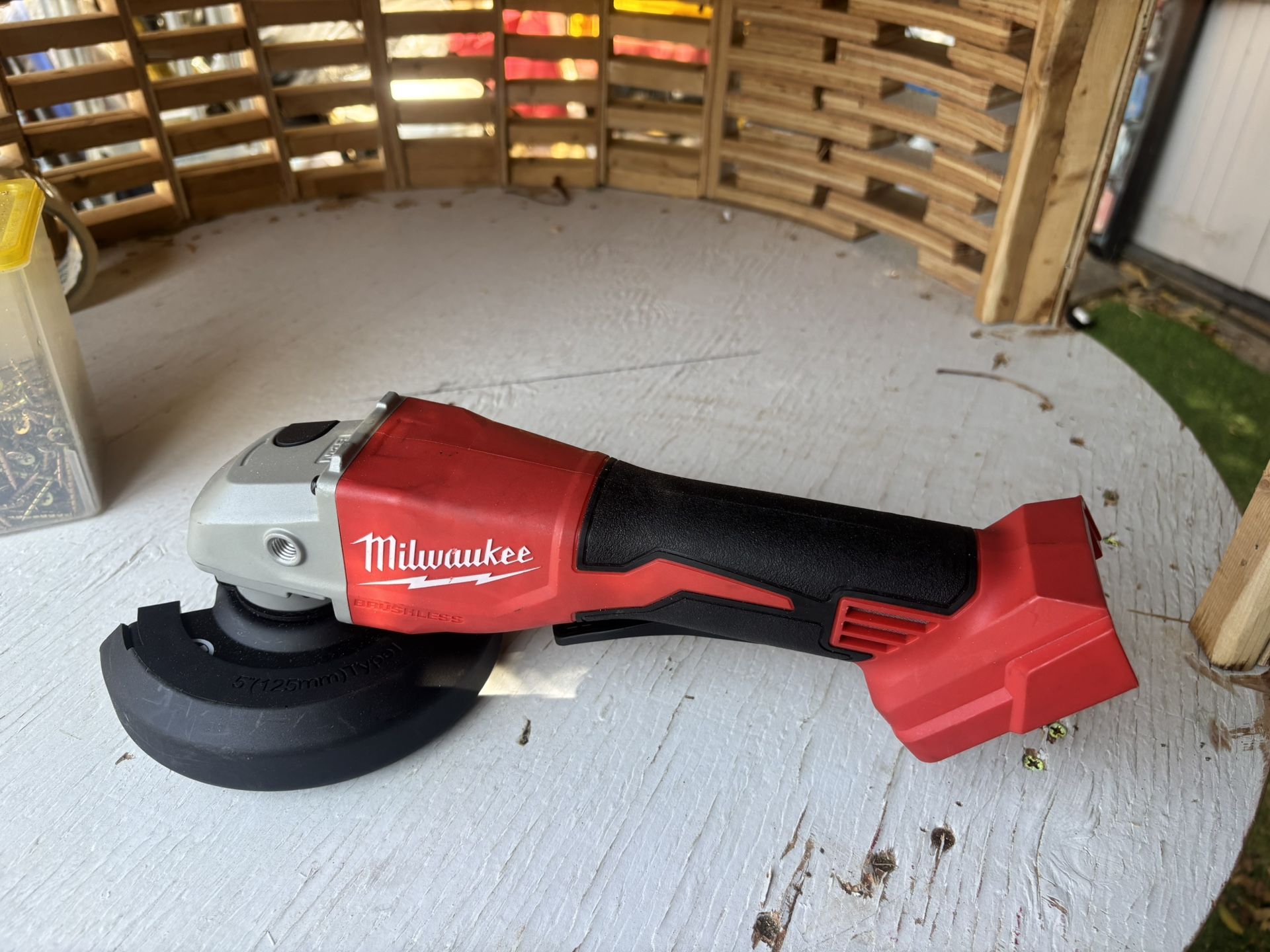 Milwaukee Brushless Grinder