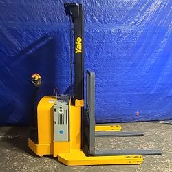 2014 Yale Electric Pallet Stacker MSW040 - 13
