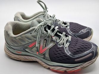 Women's New Balance 1260v6 Running Shoes. Size 9.