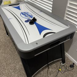 Air Hockey Table